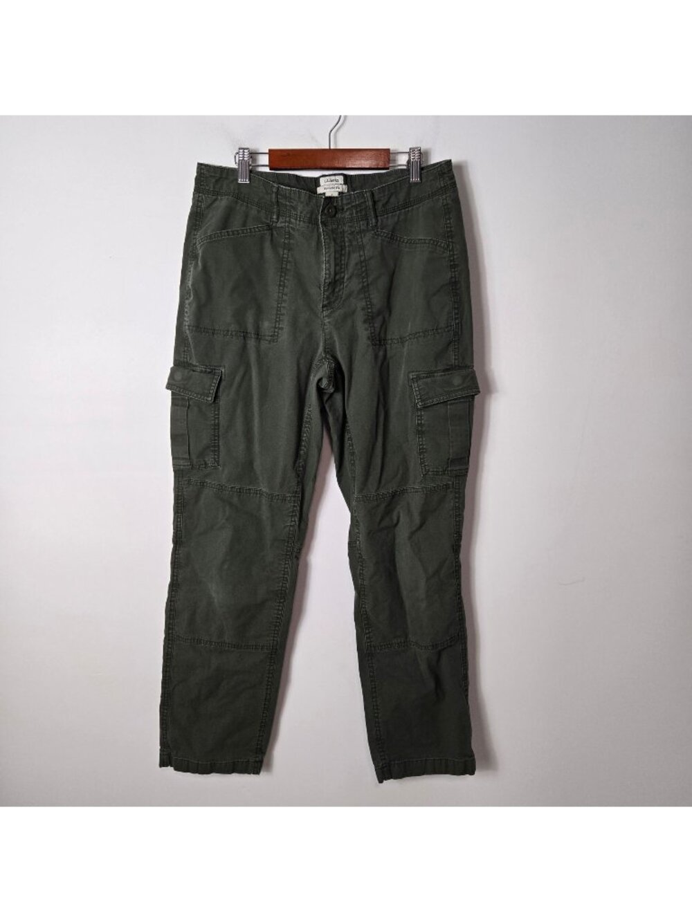 L.L. Bean Women's Size 8 Straight Leg Lined Stretch Canvas Cargo Pants Olive